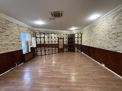 Сдам долгосрочно офисное помещение Киев, Шевченковский, Трехсвятительская ул., 13