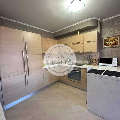 Продам 2-к квартиру Киев, Днепровский, Юрия Шумского ул., 1Б