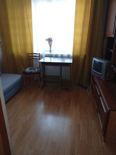 Оренда кімнати для жінки у 3-к.квартирі