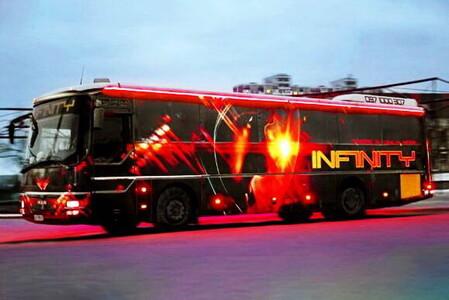 Party Bus / Пати-бас Infinity — аренда на день рождения и праздники в Киеве
