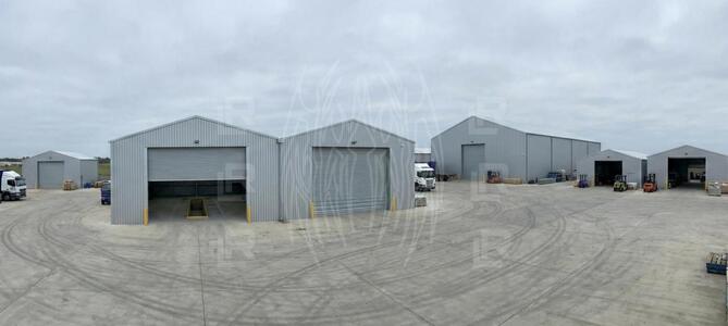 Виробничо-складська база 3.6ГА склад 3300м2 Требухів