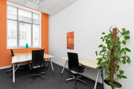 Усе включено: професійний офісний простір для 15 осіб у Regus Horizon park