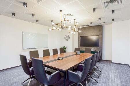 Сучасний офіс відкритого планування для 10 осіб у Regus Forum West Side