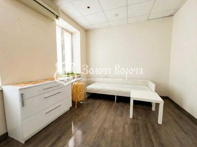 Продам 1-к квартиру Київ, Печерський, Чигоріна вул., 61