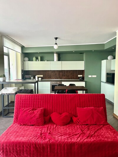 Здається простора сучасна квартира 108кв.м на Р.Окіпноі, Лівобережна.