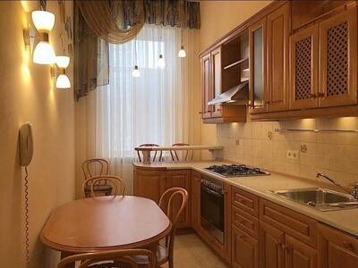 Сдам долгосрочно 2-к квартиру Киев, Шевченковский, Воровского ул., 38