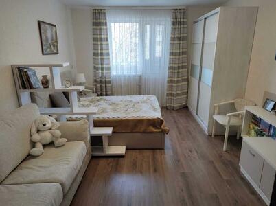 Продам 1-к квартиру Київ, Голосіївський, Михайла Ломоносова вул., 46/1