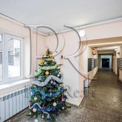 Продам 3-к квартиру Київ, Дніпровський, Павла Тичини просп., 8