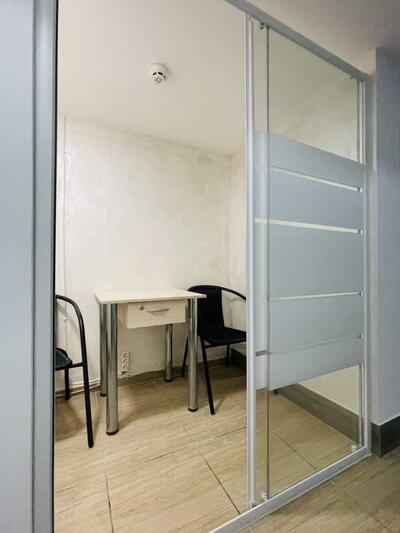 Здам довгостроково об’єкт сфери послуг Київ, Дніпровський, Раїси Окіпної вул., 8