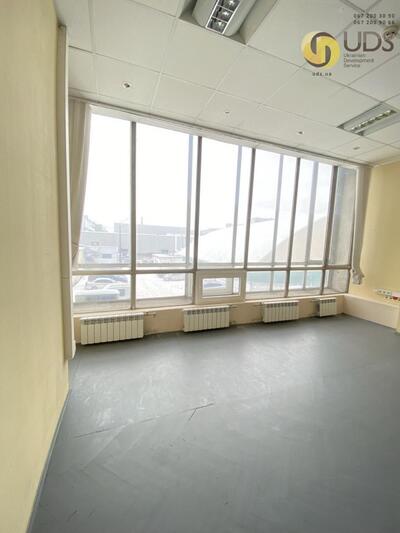 Оренда офісу на вул. Євгенія Сверстюка,23 на 74,65 м²