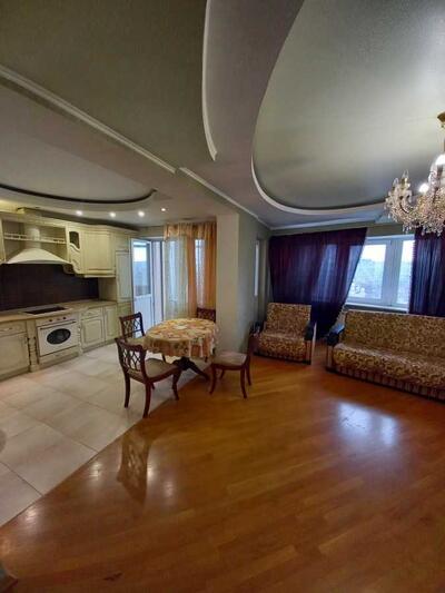 Здам довгостроково 2-к квартиру Київ, Дніпровський, Верховної Ради бульв., 14б