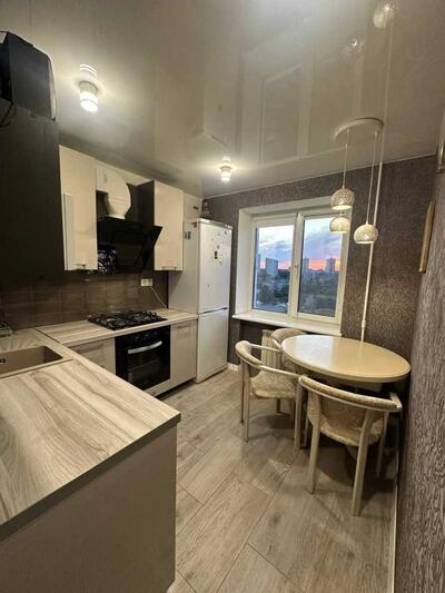 Продам 2-к квартиру Броварський, Бровари, Незалежності, 2