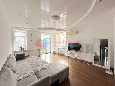 Продам 3-к квартиру Київ, Подільський, Почайнинська вул., 70