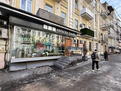 Здам довгостроково торгову площу Київ, Печерський, Саксаганського вул., 13/42