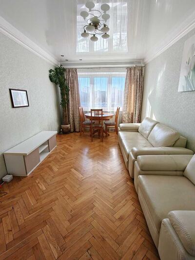 Здам довгостроково 3-к квартиру Київ, Деснянський, Братиславська вул., 4