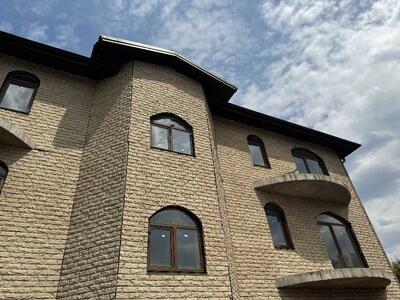 Продам 3-к частина будинку Київ, Подільський, Рожева вул., 4