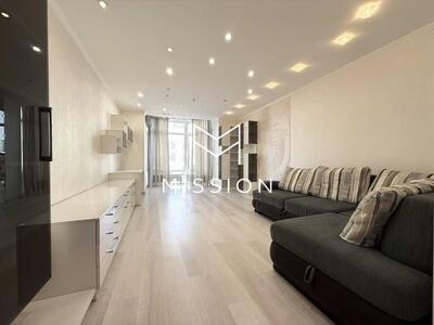 Продам 3-к квартиру Київ, Голосіївський, Михайла Ломоносова вул., 54А