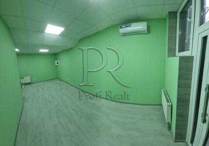 Продам об’єкт сфери послуг Київ, Дарницький, Центральна вул., 21А