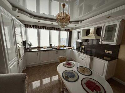 2-кімнатна, Деміївська вул., 13, Голосіївський