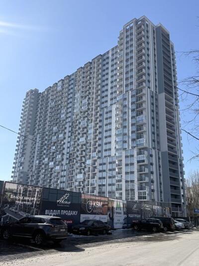 2-кімнатна, Академіка Глушкова вул., 42, Голосіївський