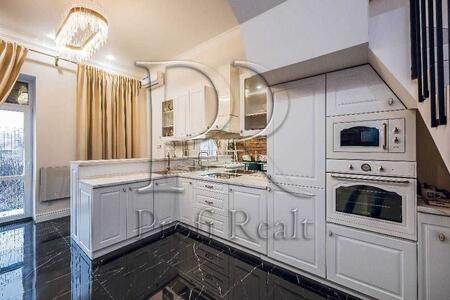 Продам 3-к таунхаус Київ, Деснянський, Мелетія Смотрицького вул.