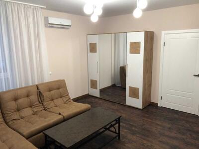 Сдам долгосрочно 2-к квартиру Киев, Голосеевский, Практичная ул.