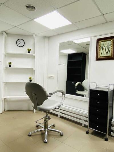 Здам довгостроково об’єкт сфери послуг Київ, Дніпровський, Раїси Окіпної вул., 4а