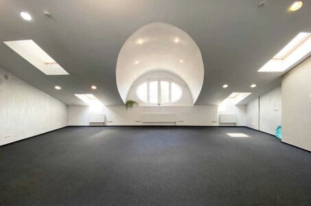 Оренда ( під офіс)2х рівневої квартири 260и