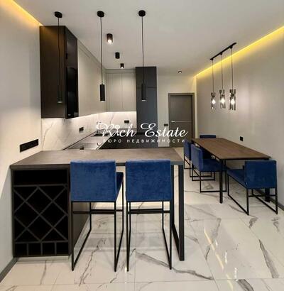 Сдам долгосрочно 3-к квартиру Киев, Печерский, Предславинская ул., 57