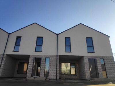 Продам 3-к таунхаус Київ, Дніпровський, 208-а Садова вул., 1В