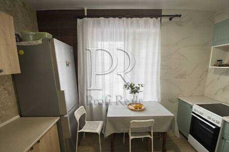 Продам 3-к квартиру Київ, Святошинський, Чорнобильська вул., 24/26