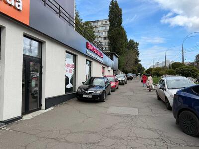 Здам довгостроково приміщення вільного призначення Київ, Печерський, Дружби Народів бульв., 1