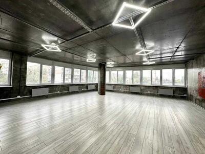 Сдам долгосрочно офисное помещение Киев, Соломенский, Ушинского ул.