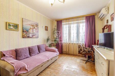 Продам 3-к квартиру Київ, Дарницький, Севастопольська вул., 19