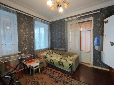 2 суміжні кімнати у гуртожитку, Бойчука 1/2, м.Звіринецька.