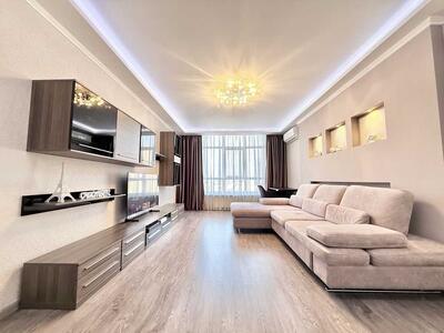 Продам 2-к квартиру Киев, Соломенский, Лобановского просп., 4г