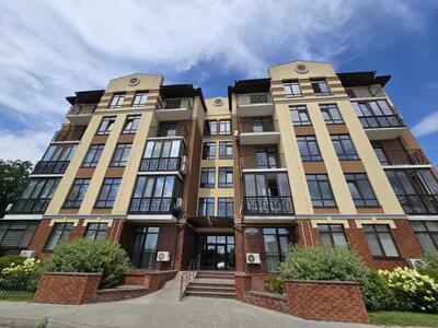 Продам 1-к квартиру Киев, Голосеевский, Метрологическая ул., 52