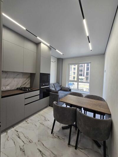 Продам 1-к квартиру Киев, Голосеевский, Метрологическая ул., 107