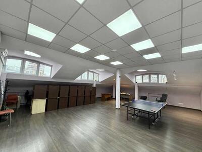 Продам офисное здание Киев, Шевченковский, Глубочицкая ул., 40