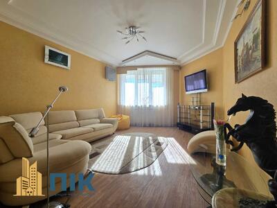 Продам 2-к квартиру Киев, Оболонский, Героев Сталинграда просп., 10а