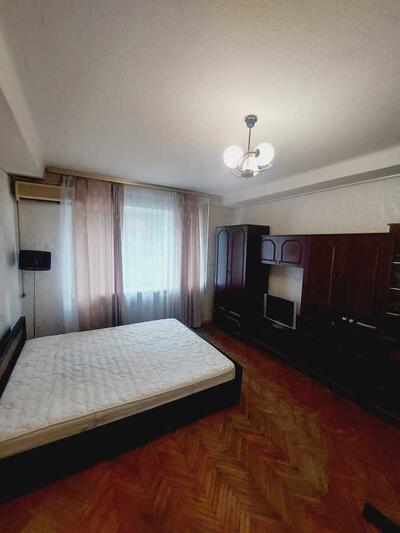 Сдам долгосрочно 2-к квартиру Киев, Печерский, Академика Филатова ул., 1/22