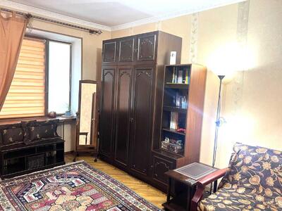 Продам 2-к квартиру Киев, Голосеевский, Большая Китаевская ул., 53а