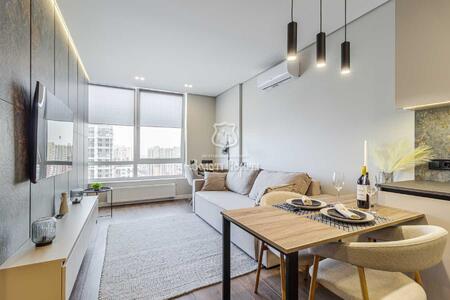 Продам 1-к квартиру Київ, Подільський, Родини Крістерів вул., 14б