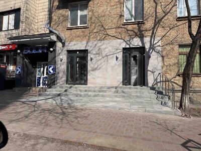 Продам торгову площу Київ, Печерський, Михайла Бойчука вул., 25