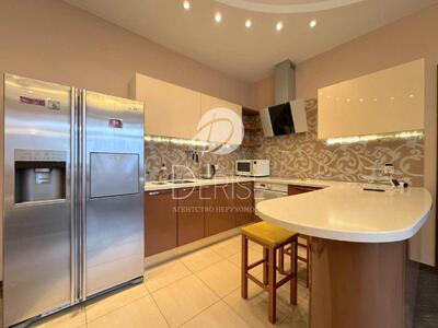 Продам 2-к квартиру Киев, Печерский, Старонаводницкая ул., 6Б