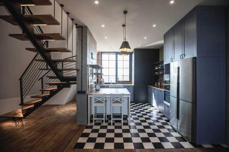 Продам 4-к квартиру Київ, Дніпровський, Ованеса Туманяна вул., 15А