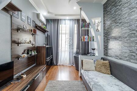 Продам 2-к квартиру Київ, Голосіївський, Антоновича вул., 12