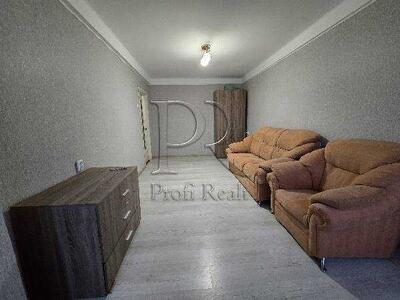 Продам 1-к квартиру Київ, Дніпровський, Березняківська вул., 20