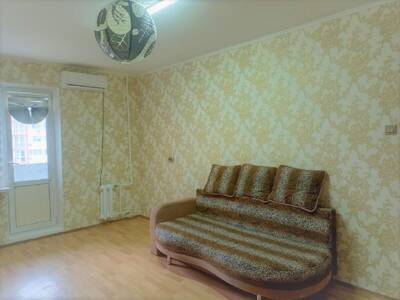 Здається однокімнатна квартира. Дарницький район, вулиця Драгоманова, 1г, метро Позняки