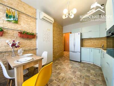 Здам довгостроково 1-к квартиру Київ, Дніпровський, Воскресенська вул., 14Е